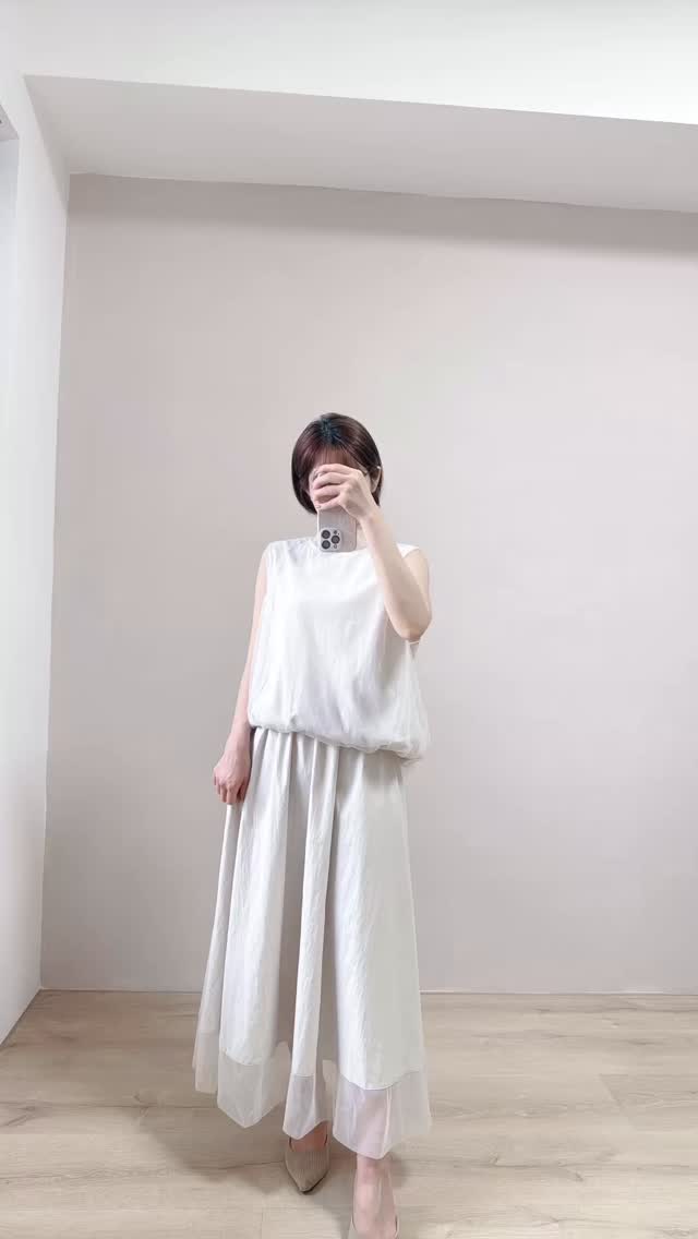 🤍🇰🇷新款異材質拼接背心、長裙套裝

⭕️任何季節您都值得最好的❤️

新品上市❤️❤️

一件衣服一種心情，每一天都用穿搭說故事❤️

🔜每週上新

Fasion you can buy, but style you can possess.  by Iris Apfel 

🔘價格:請私訊
🔘詳細詢問請➕官方(line)@317coayc

#穿搭
#日韓服飾 
#選品 
#女裝 
#高雄服飾店 

營業時間15:30-20:30